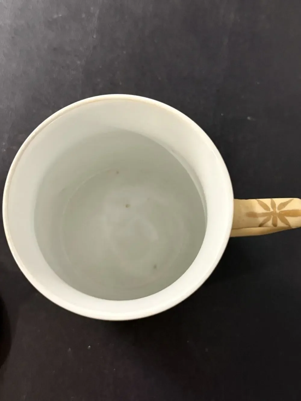 Japanese Porcelain Mug With Top – Hand Decorated in Hong Kong